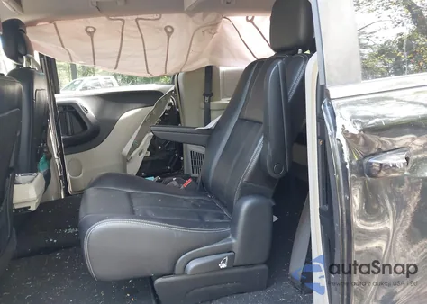 2014 Chrysler Town & Country Touring z USA, uszkodzony, nr VIN 2C4RC1BG0ER398743